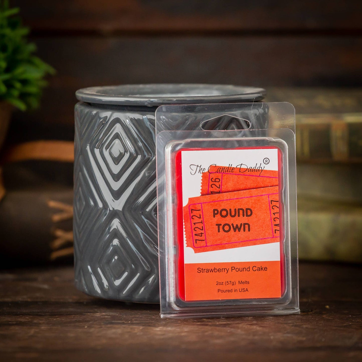 POUND TOWN - STRAWBERRY POUND CAKE SCENTED WAX MELT