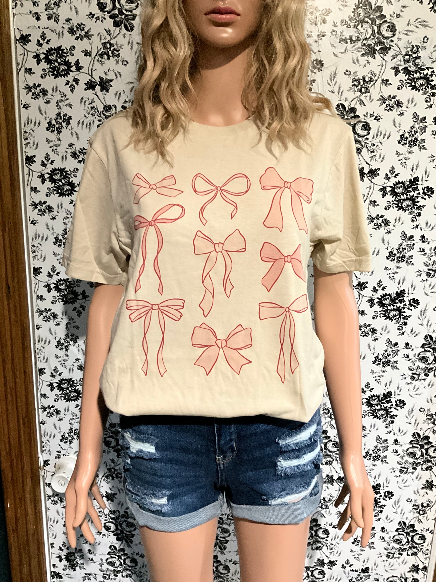 Couquette bow tee