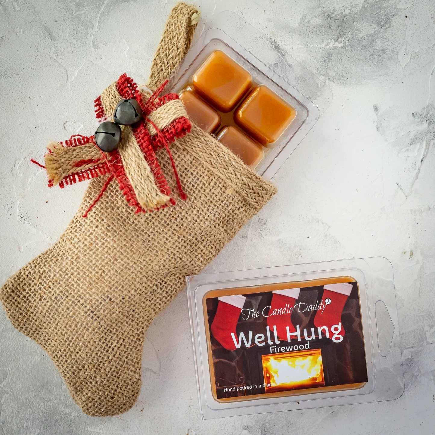 WELL HUNG - CHRISTMAS FIREPLACE SCENTED WAX MELT CUBES